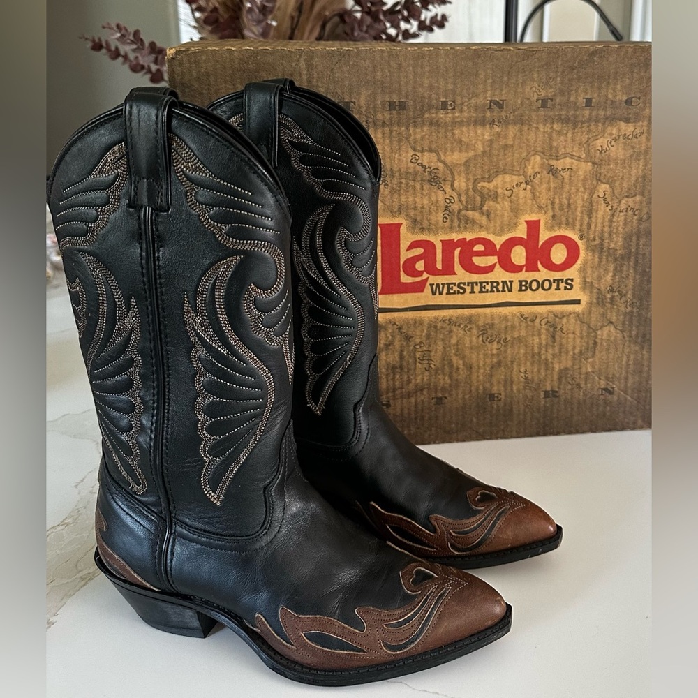 Laredo Black and Brown Western Cowboy Boots - Women’s 7M *gently used*